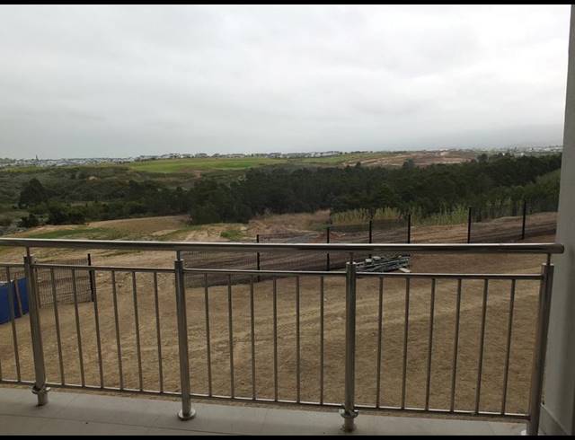 2 BEDROOM APARTMENT FOR SALE IN GEORGE CENTRAL